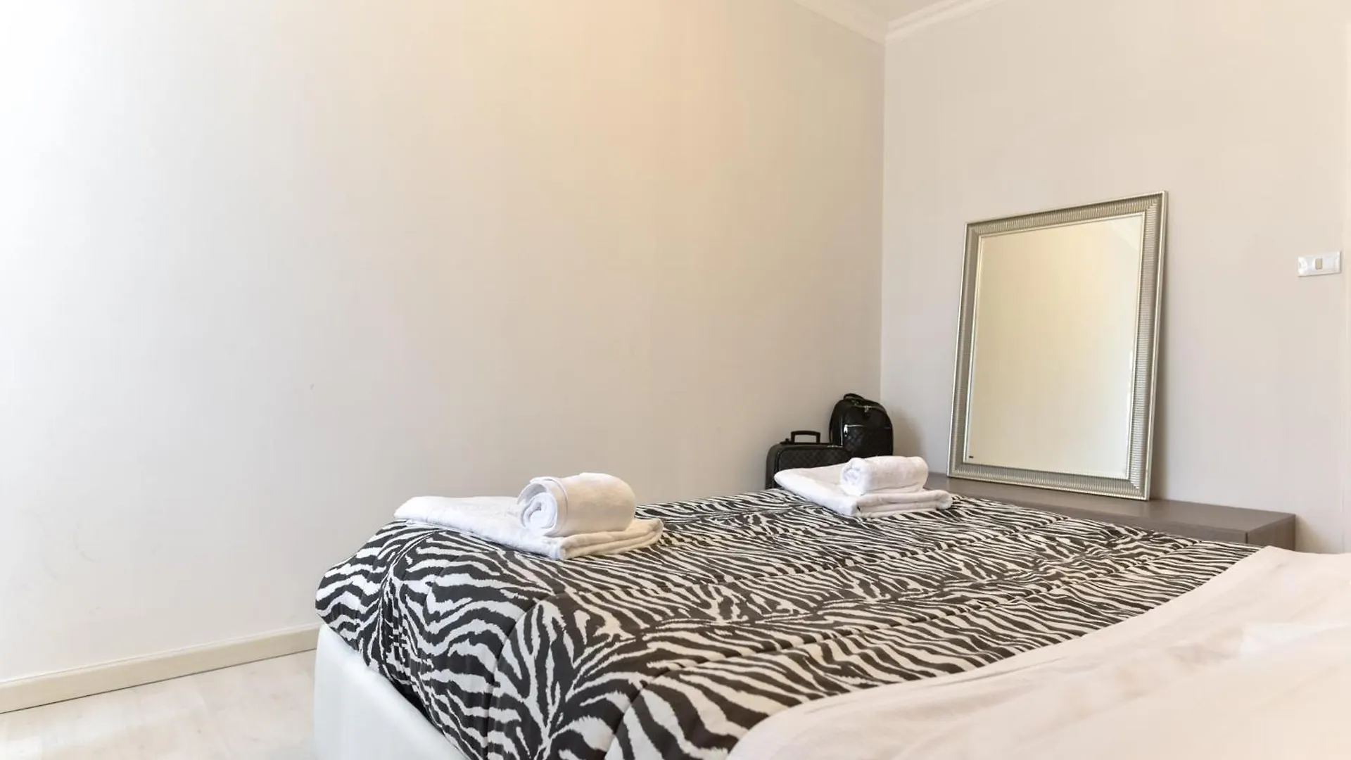 Aparthotel Le Camere Di Fontana Rome Italy